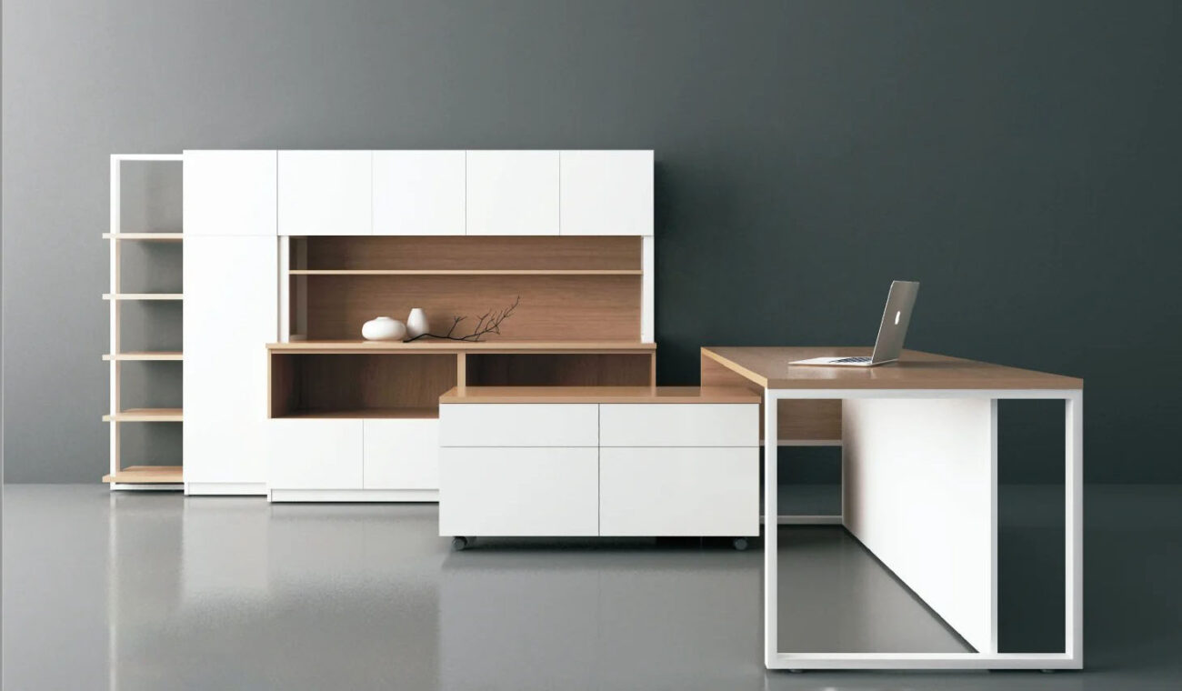 Custom Office Desk for Managers – Modern L-shaped workstation with storage | مكتب مكتبي مخصص للمدراء – تصميم عصري على شكل L مع خزائن