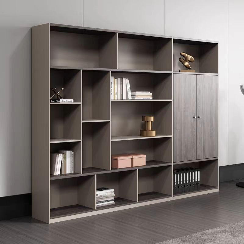 Modern office storage cabinet with shelves and lockable doors. خزانة تخزين مكتبية حديثة بأرفف وأبواب قابلة للإغلاق.